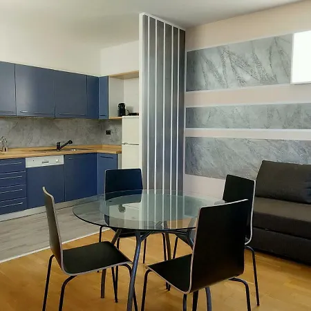 Lanterna 6 - Casa Viva Генуя